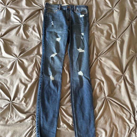 Hollister High Rise Skinny Jeans - Picture 2 of 6